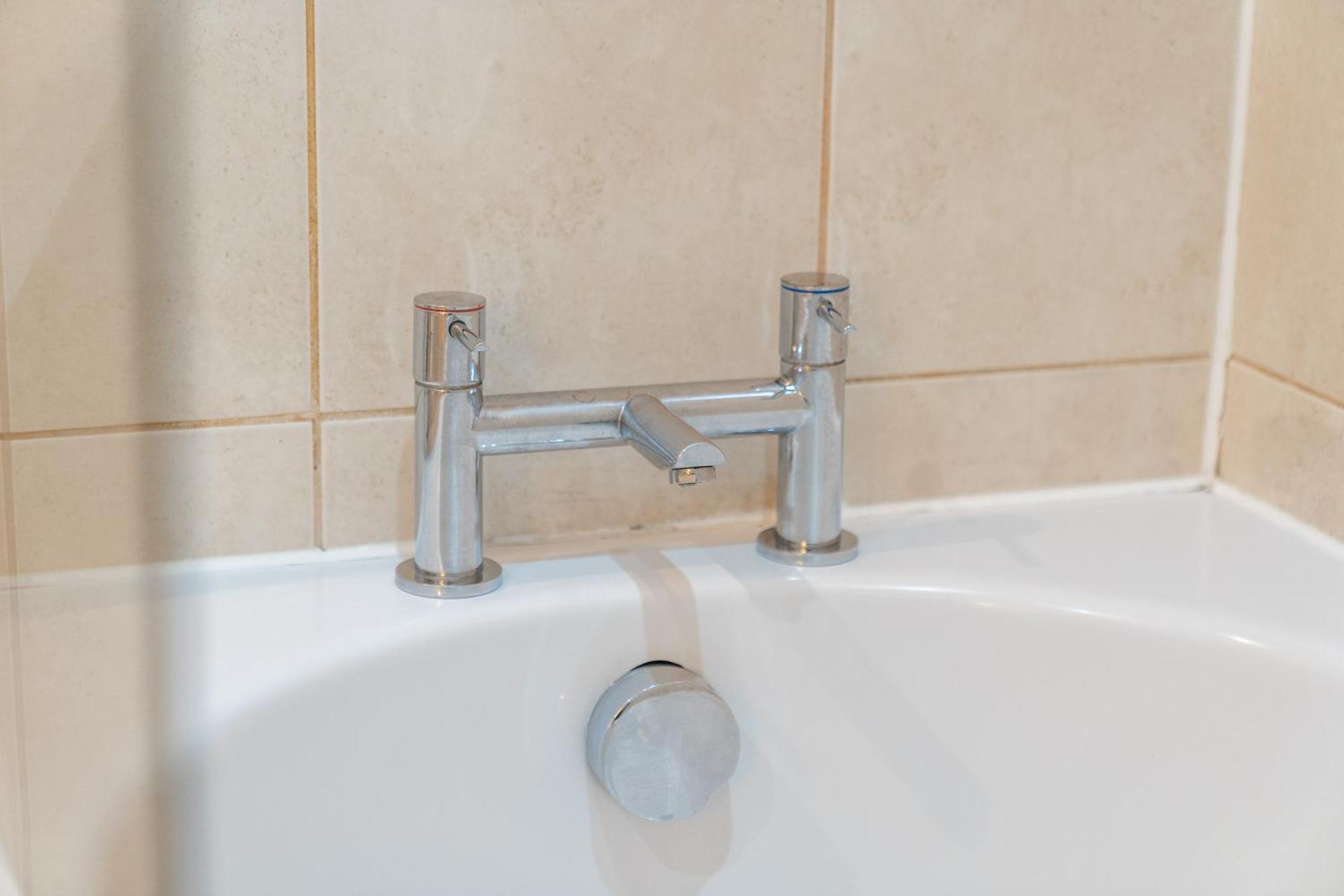 Chinatown - One Bed - Balcony - Secure Parking - Fast Wifi - Birmingham City Centre - 49A Εξωτερικό φωτογραφία
