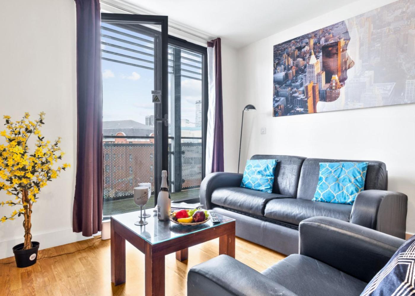 Chinatown - One Bed - Balcony - Secure Parking - Fast Wifi - Birmingham City Centre - 49A Εξωτερικό φωτογραφία