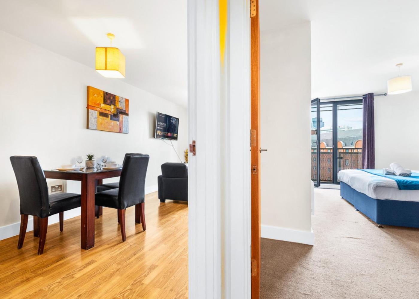 Chinatown - One Bed - Balcony - Secure Parking - Fast Wifi - Birmingham City Centre - 49A Εξωτερικό φωτογραφία